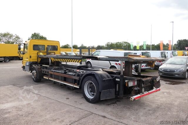 Автомобиль с заменяемым кузовом mercedes-benz KAMAG WBH 25 Wiesel Sattelkupplung Umsetzfahrz. KLIMA - AHK