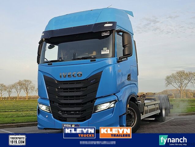 Система BDF IVECO S-WAY AS260S46 6x2*4 LNG GAS