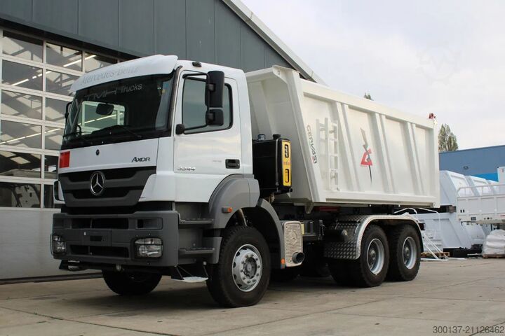 Самосвал Mercedes-Benz Axor 3344 K 6x4 Tipper Truck