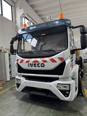 грузовик с платформой Iveco 160e280