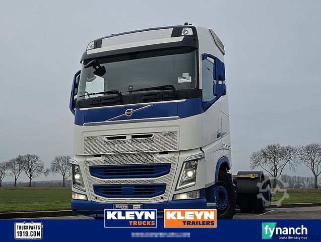 Шасси с кабиной VOLVO FH 500 6x2*4