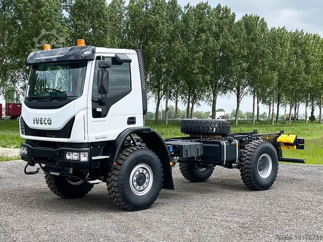 Шасси с кабиной Iveco EuroCargo 150 Chassis Cabin RHD