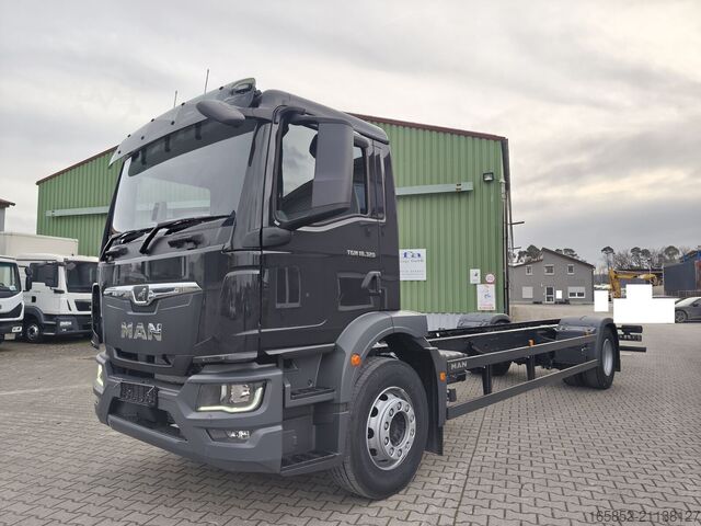 Шасси MAN TGM 18.320 4x2 BL CH Fahrgestell Euro 6 Rechtsl...