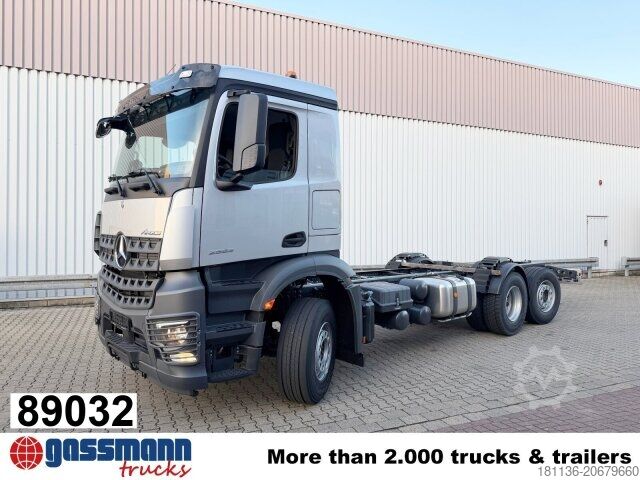 Шасси грузовика Mercedes-Benz Arocs 2553 L 6x2, Lenk-/Liftachse, Navi,