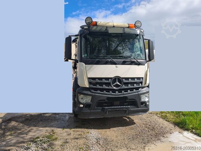 грузовик с индивидуальным кузовом Mercedes-Benz ACTROS 3243
