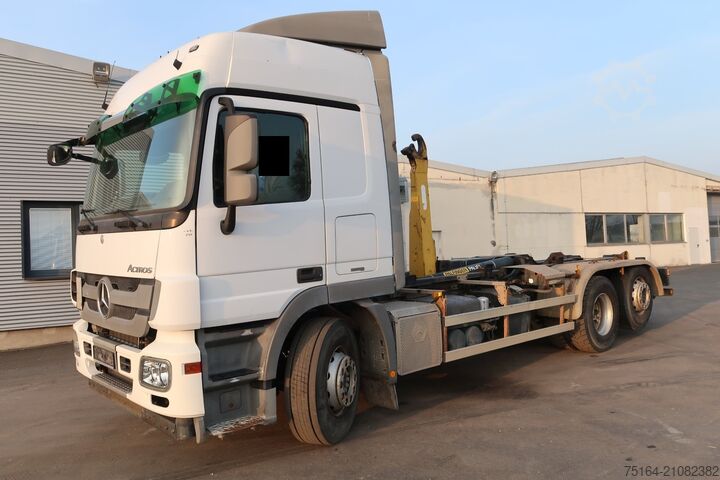 крюковой мусоровоз Mercedes-Benz 2546 L 6x2 Nachlauflenkachse
