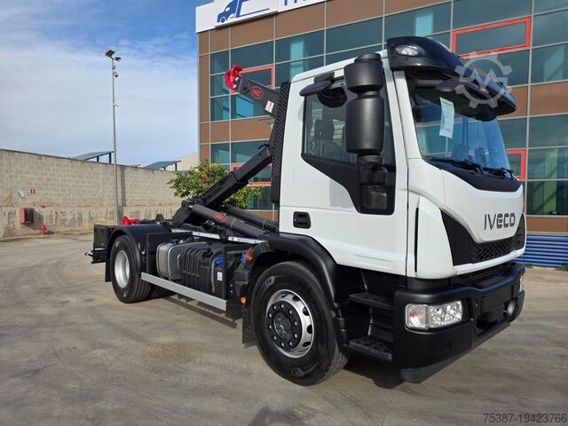 крюковой мусоровоз Iveco Eurocargo
