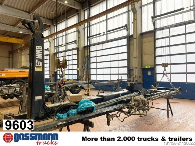 Крюковой мусоровоз HIAB XR21S59 Abrollanlage