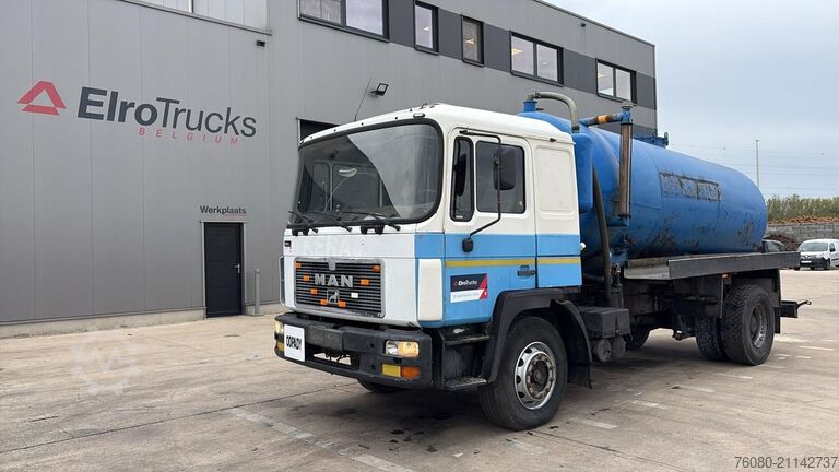 Ассенизаторская машина MAN 18.232 (MANUAL PUMP / POMPE MANUELLE / 11.000L)
