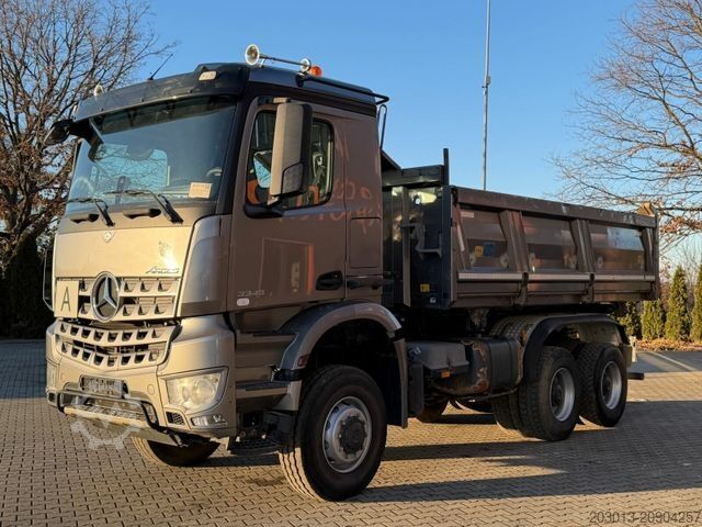 Трехсторонний самосвал MERCEDES-BENZ AROCS 3345 6x6 Euro 6 Kipper mit Bordmatik