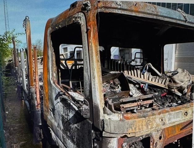 Фургон (грузовой автомобиль) MERCEDES-BENZ Atego 818 Brandschaden