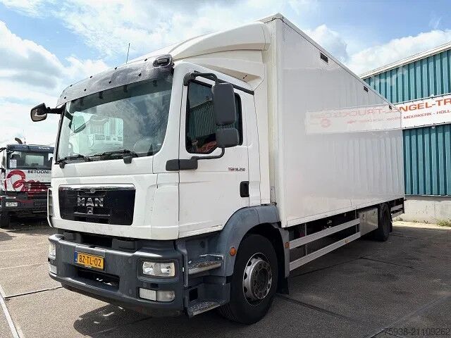 Чемодан MAN TGM 18.250 BL WITH PLYWOOD CLOSED BOX AND LOADI...