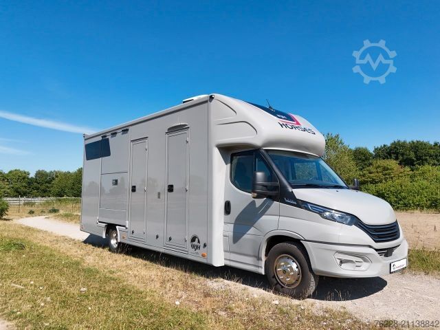 Скотовоз IVECO Pferdetransporter