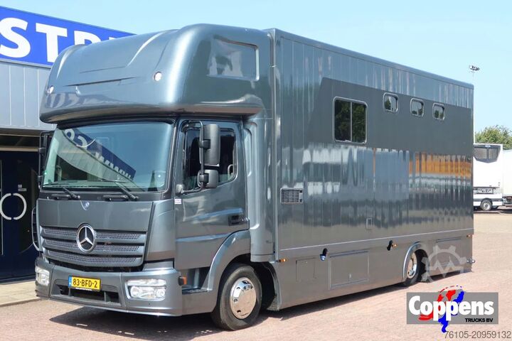 Перевозка лошадей Mercedes-Benz Atego 816 L 3 Paarden/4 Ponies, nieuwe accu's.