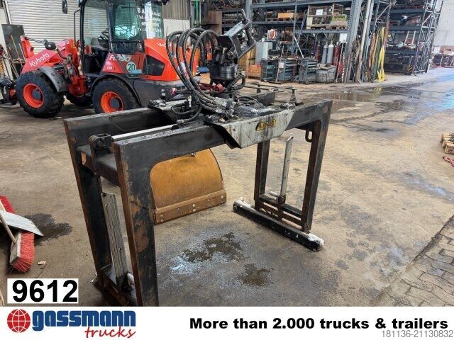 Кран-манипулятор на шасси грузовика Kinshofer 332V-1100 Palettenzange