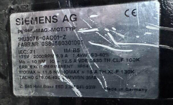 Двигатель SIEMENS 1HU3076-OAC01-Z