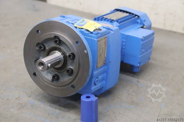 Мотор-редуктор 0,18 кВт 19 об/мин ZHE JIANG FAF77-Y7.5KW YE2-132M-4