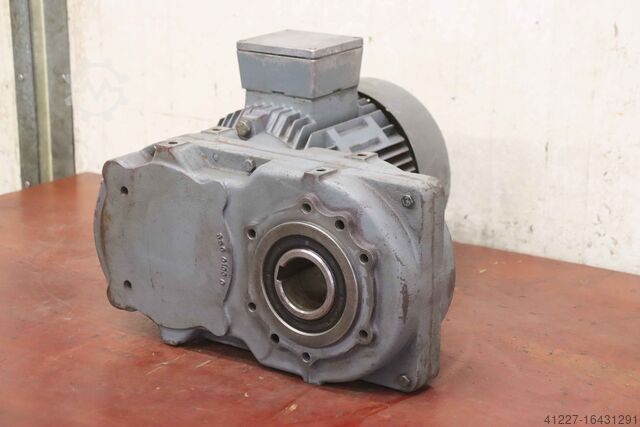 Мотор-редуктор 5,5 кВт 126 об/мин Nord SK 5080A--132 S/4