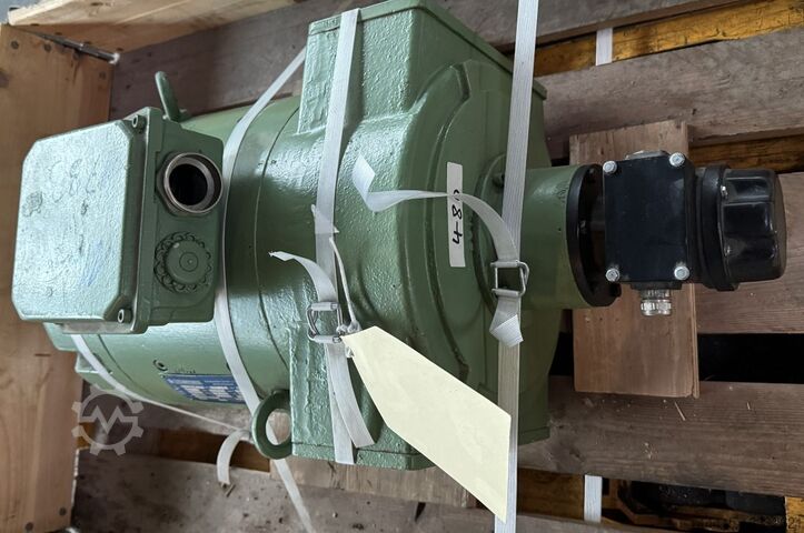 Двигатель Lechmotoren GIF4/160K-DF