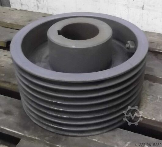 клиновой ременный шкив 8 рифлёный Guss SPB 322-8 (17 mm)