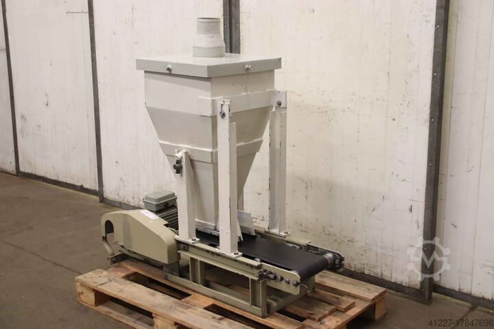 Конвейерная лента с загрузочным бункером unbekannt 3,4/6,6 m/min 745 x 190 mm