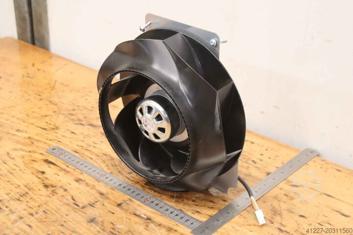 Радиальный вентилятор 48 В ebmpapst R2E133-BH66-25