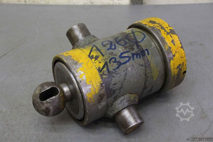 Гидравлический цилиндр unbekannt Hub 135 mm