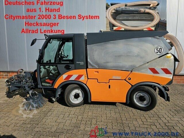 Подметальная машина Hako Citymaster 2000 3 Besen- 4 Radlenkung-Hecksauger