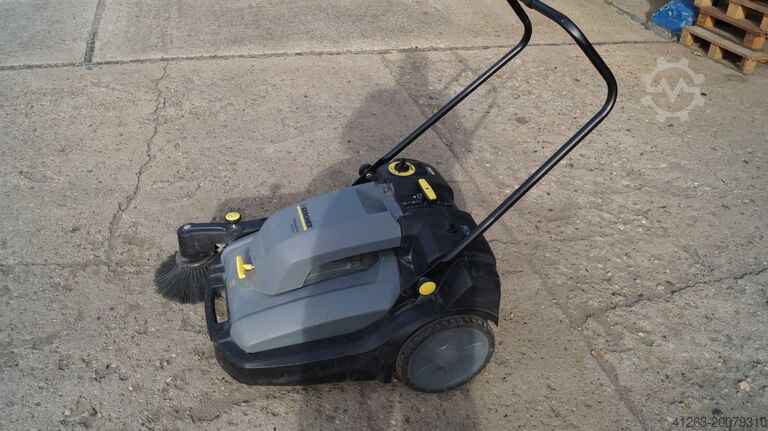 Подметальная машина Kärcher KM 70/30 C Bp Pack Adv