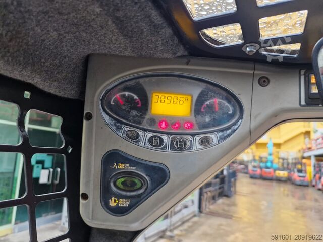 компактный трактор BOBCAT T300