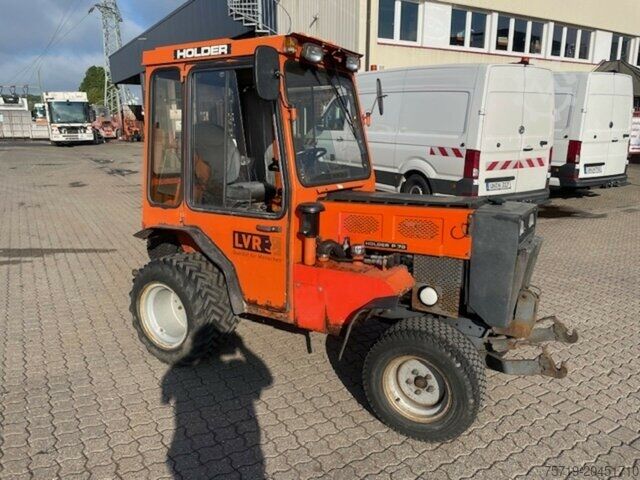Коммунальный трактор Holder 460