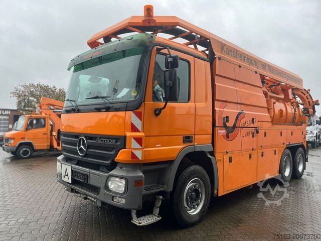 Вакуумная автоцистерна MERCEDES-BENZ Actros 2644 L 6x4 Saug + Spülwagen Kombi Saug+Sp