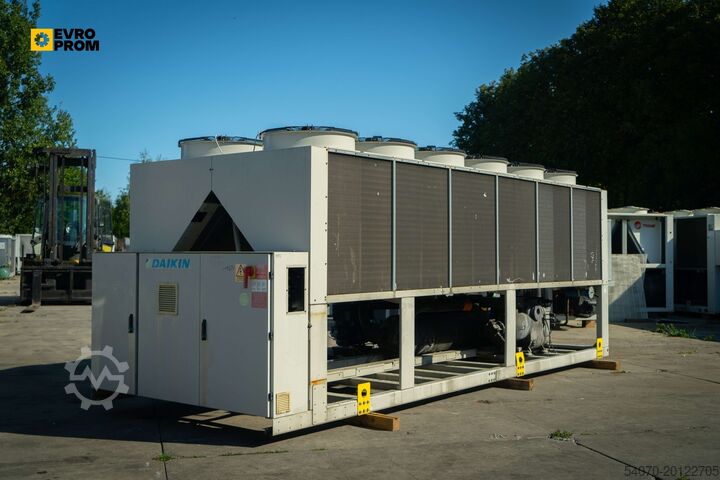 Чиллер Used Aircooled chiller DAIKIN EWAD460BZSS001 459 KW. 2012 yom