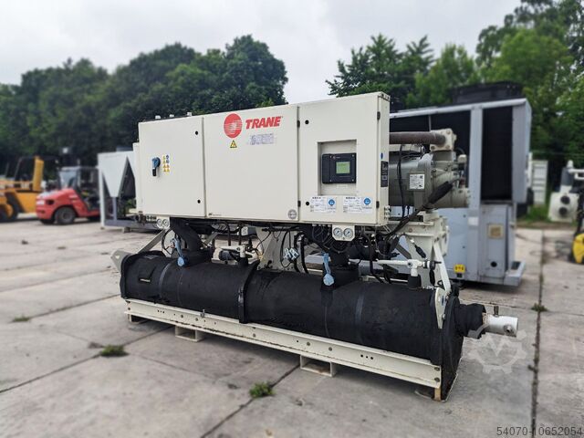 Чиллер Used Watercooled Chiller Trane RTUD 401 KW 2015 yom