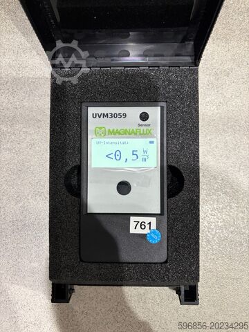 Цифровой измеритель интенсивности УФ-А излучения MAGNAFLUX UVM3059 Cyfrowy miernik natężenia promieniowania UV-A MAGNAFLUX UVM3059 Cyfrowy miernik natężenia promieniowania UV-A MAGNAFLUX UVM3059
