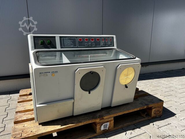 Температурная камера для станции отбора проб OC Oerlikon Management AG (balzers) LTE 020