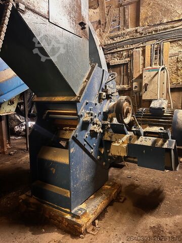 Измельчитель древесины BRUKS 602 CS