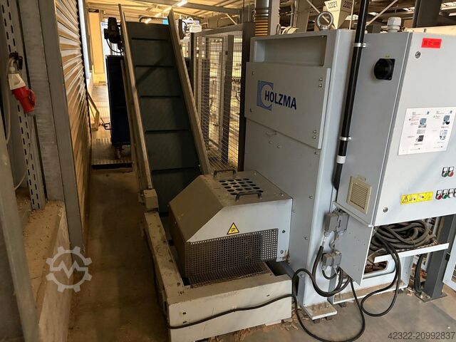 Автоматический отрезной станок для древесных отходов HOLZMA Kappautomat HRZ 540