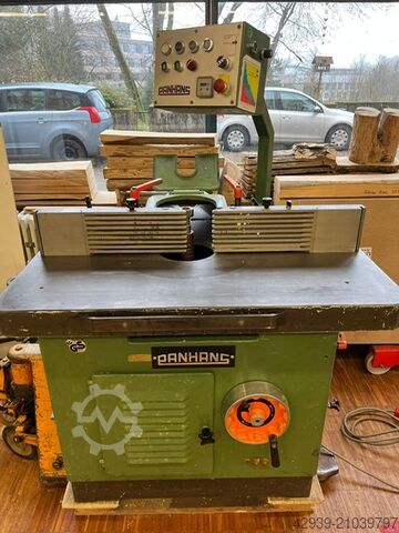 фрезерный станок с поворотной головкой Panhans 259