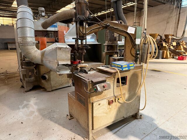 фрезерный станок с поворотной головкой Comec FGS-1T