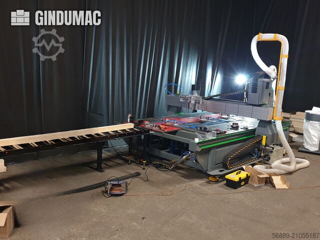 KOMPAS F 2030 Industry с рабочей поверхностью 3000x2000 мм KOMPAS F 2030 Industry 3000x2000mm megmunkáló felülettel