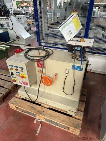 Фрезерный станок с вертикальным шпинделем CAMAM FV-1T-1P