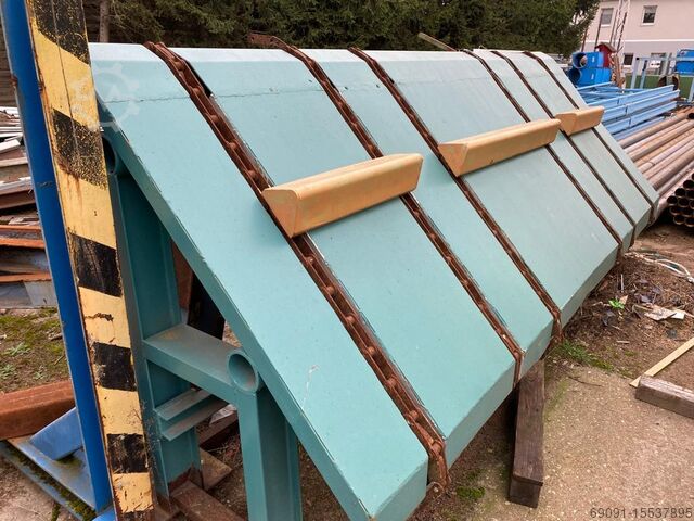 Поперечный транспортер для бревен  