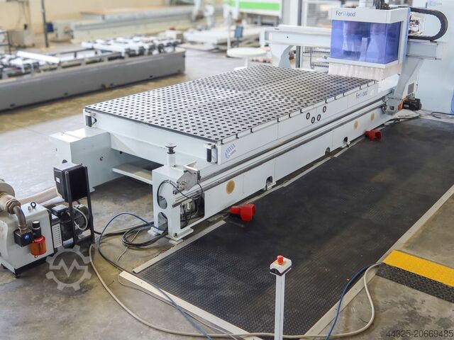 Обрабатывающий центр с раскладывающимся столом WEEKE OPTIMAT BHP VANTAGE 38L