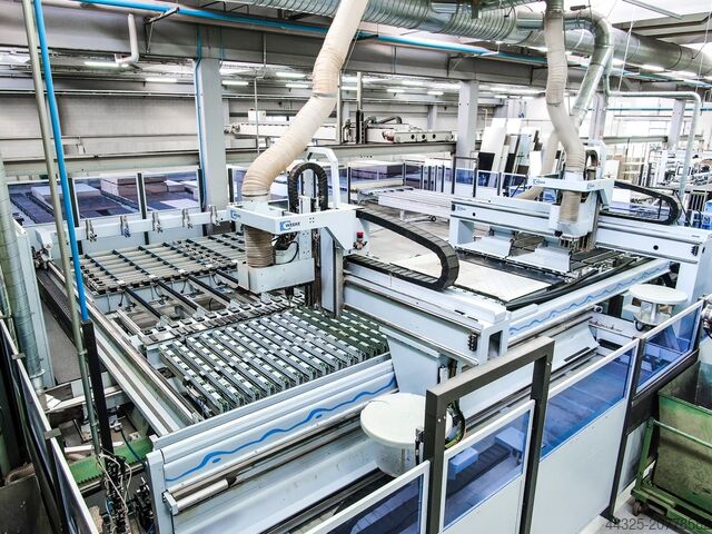 Обрабатывающий центр с раскладывающимся столом WEEKE PROFI BHC912/43/25