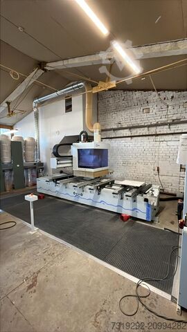 Обрабатывающий центр с ЧПУ Weeke BHC 400