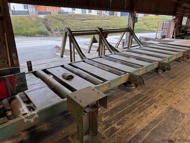 Рольганг для рамной пилы с съемником  