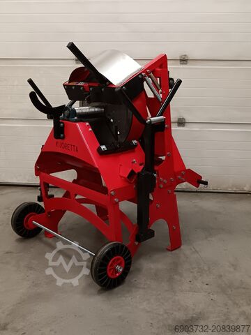 Тракторный кородер (машина для снятия коры, работающая от трактора) Kuoretta K-150