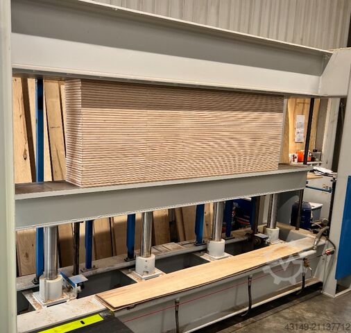 Блочный пресс для многослойного паркета Soest T 80