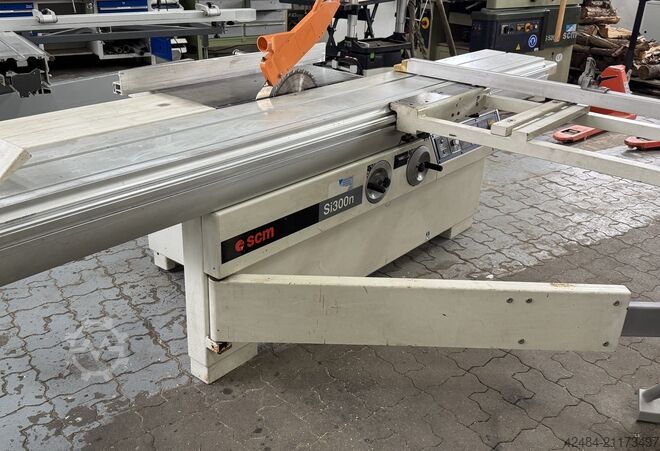 форматно-раскроечный станок SCM SI300